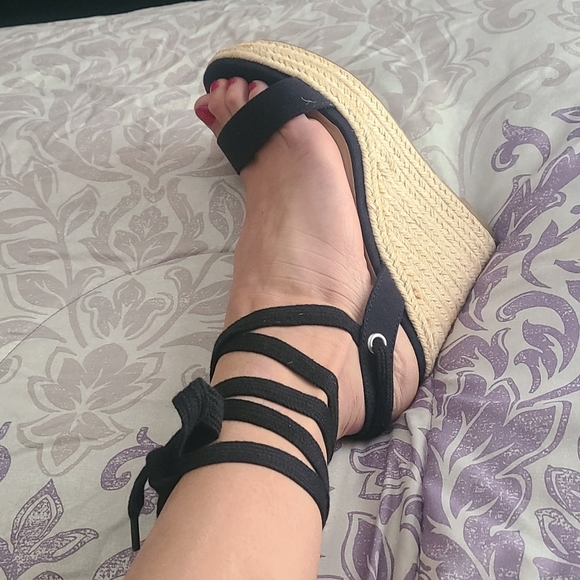 Delicious Wedges - Picture 2 of 5